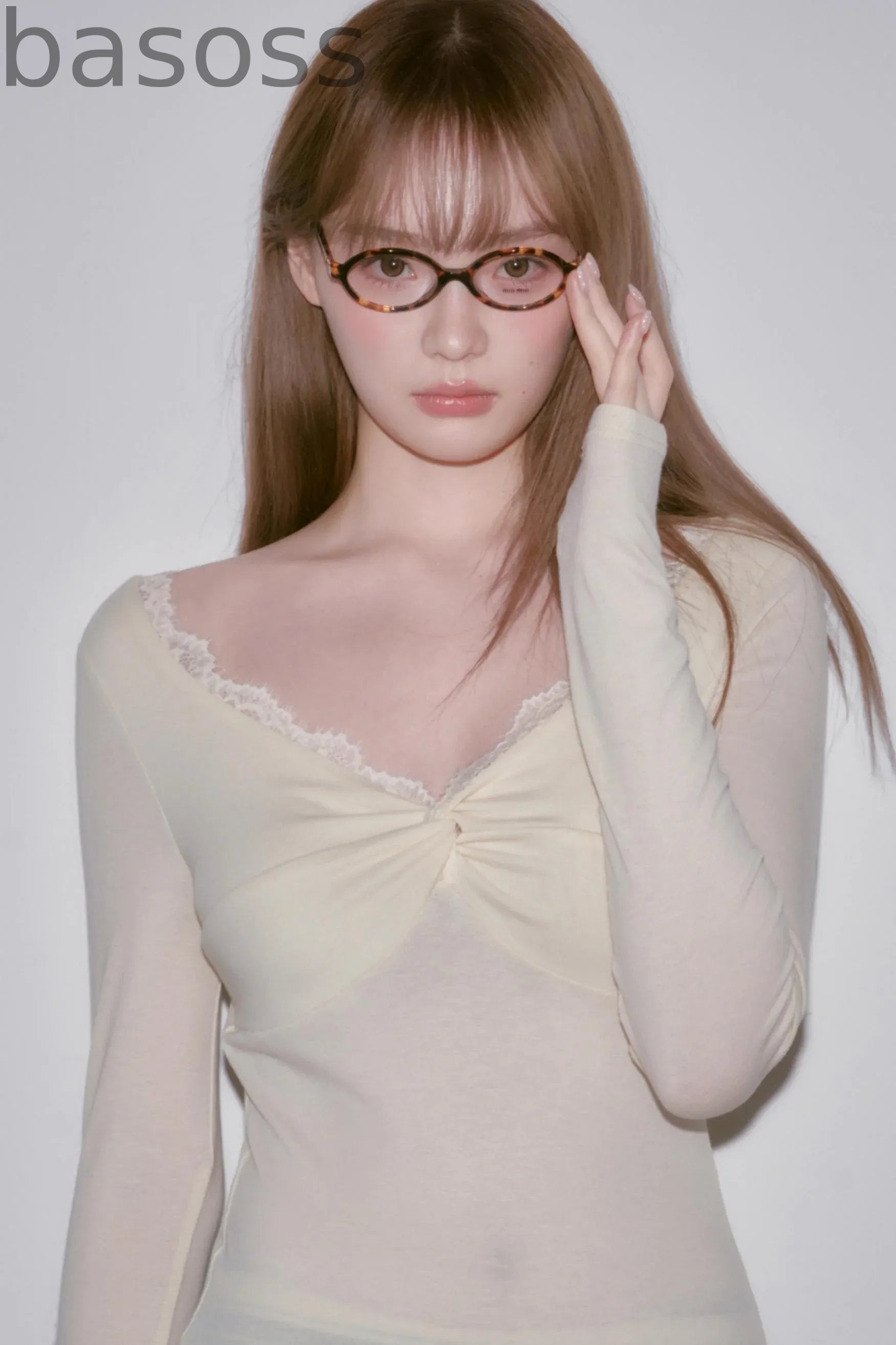 Stretch Lace Slim Fit Base Top